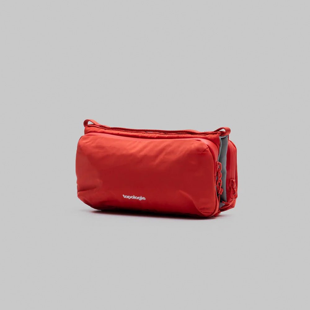 Bouteille Sacoche Medium Rouge Tech satin