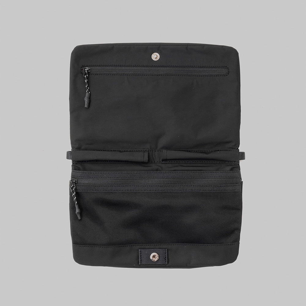 Flat Sacoche Small Black Tech Sateen