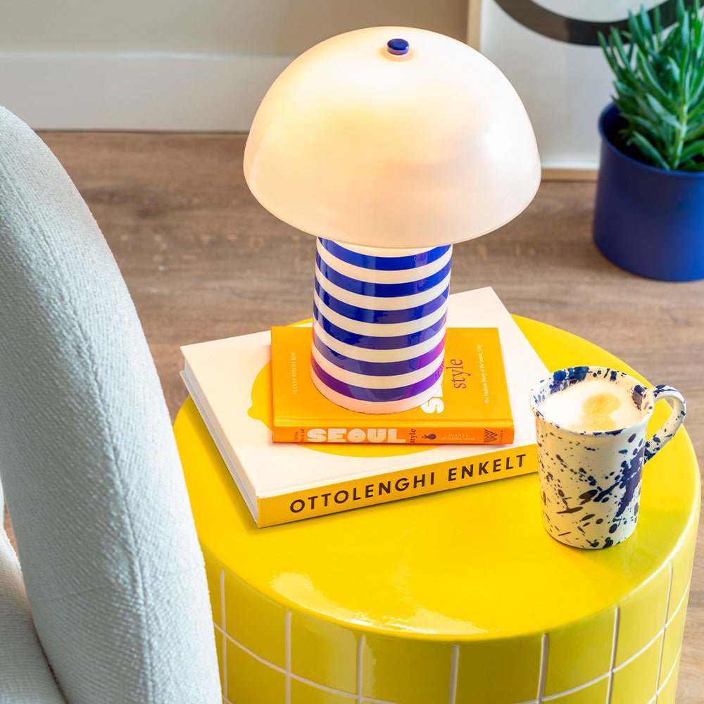 Table d'appoint rétro carreaux bas Jaune
