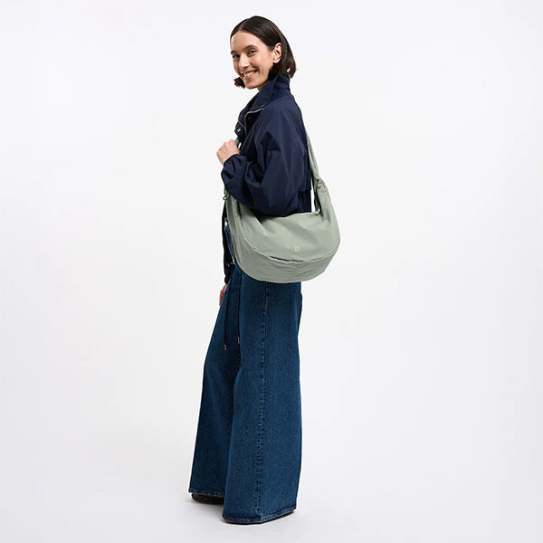 Moon Bag Ruffle Bass