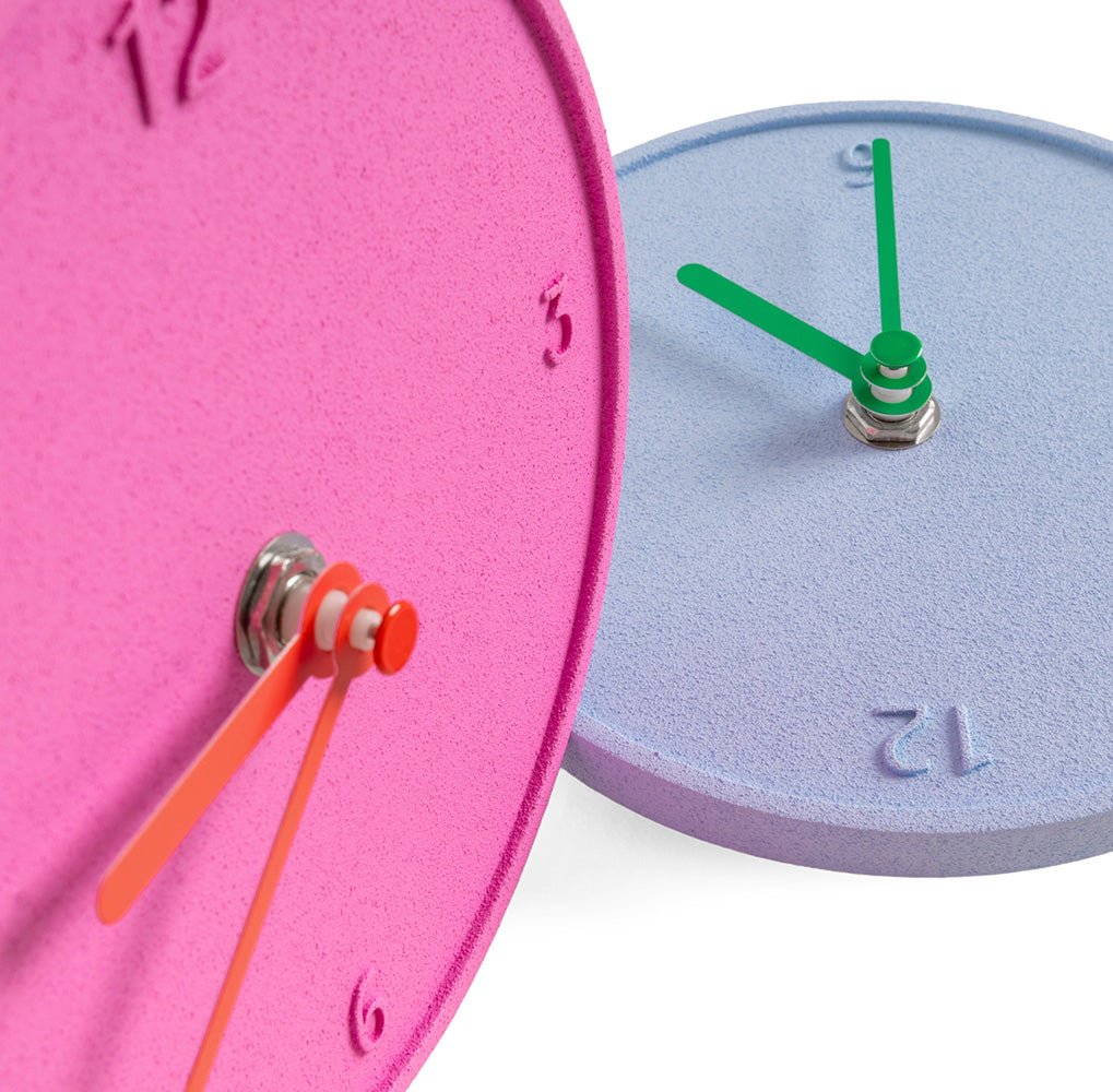 Table Clock Round Raw Light Blue