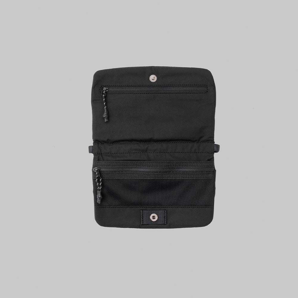 Sacoche pour téléphone 90 en satin technique noir
