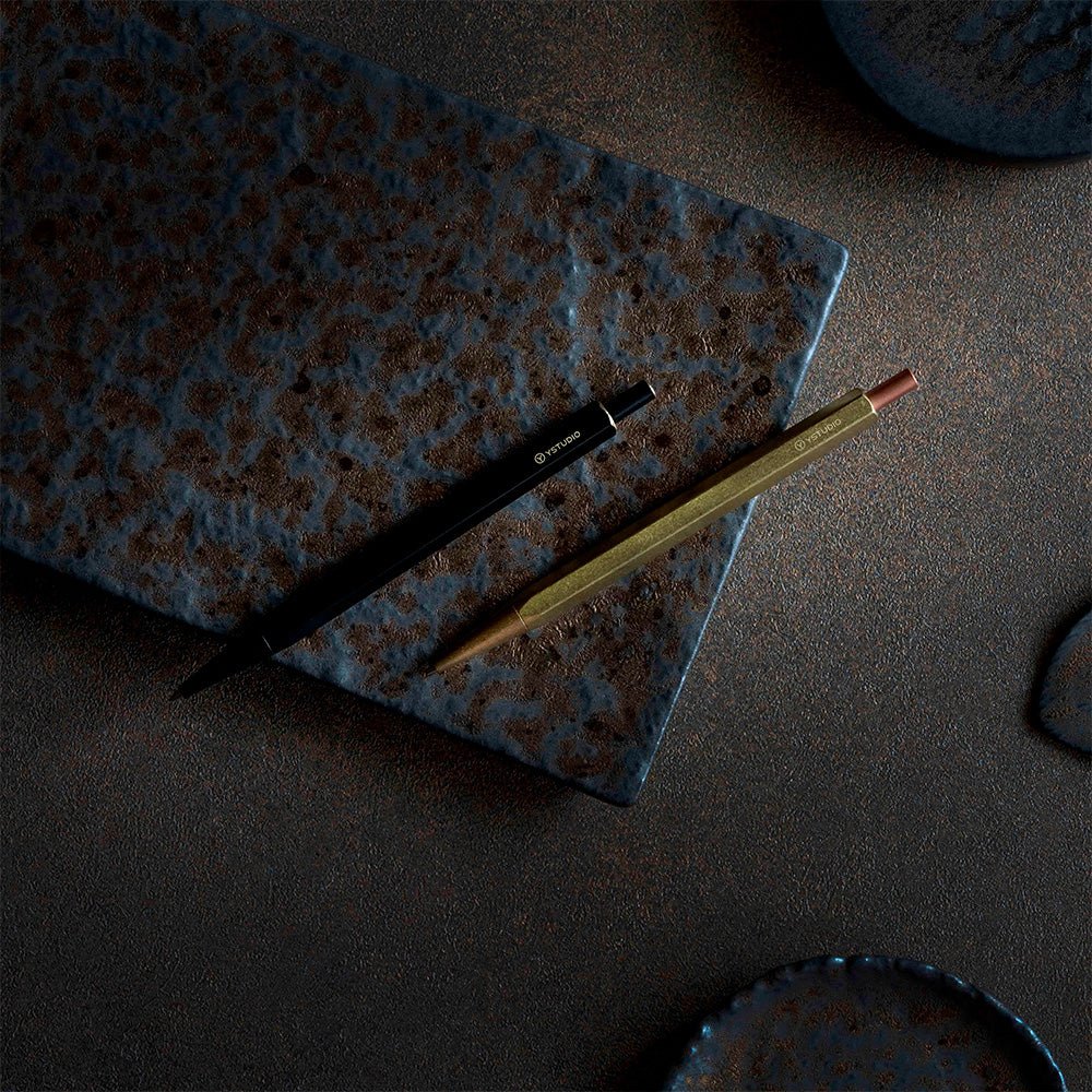 Classic Revolve - Portaminas Lite (Brass)