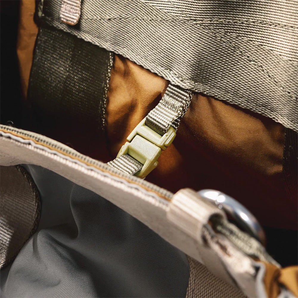 Summit Tote Large Black Tech Sateen