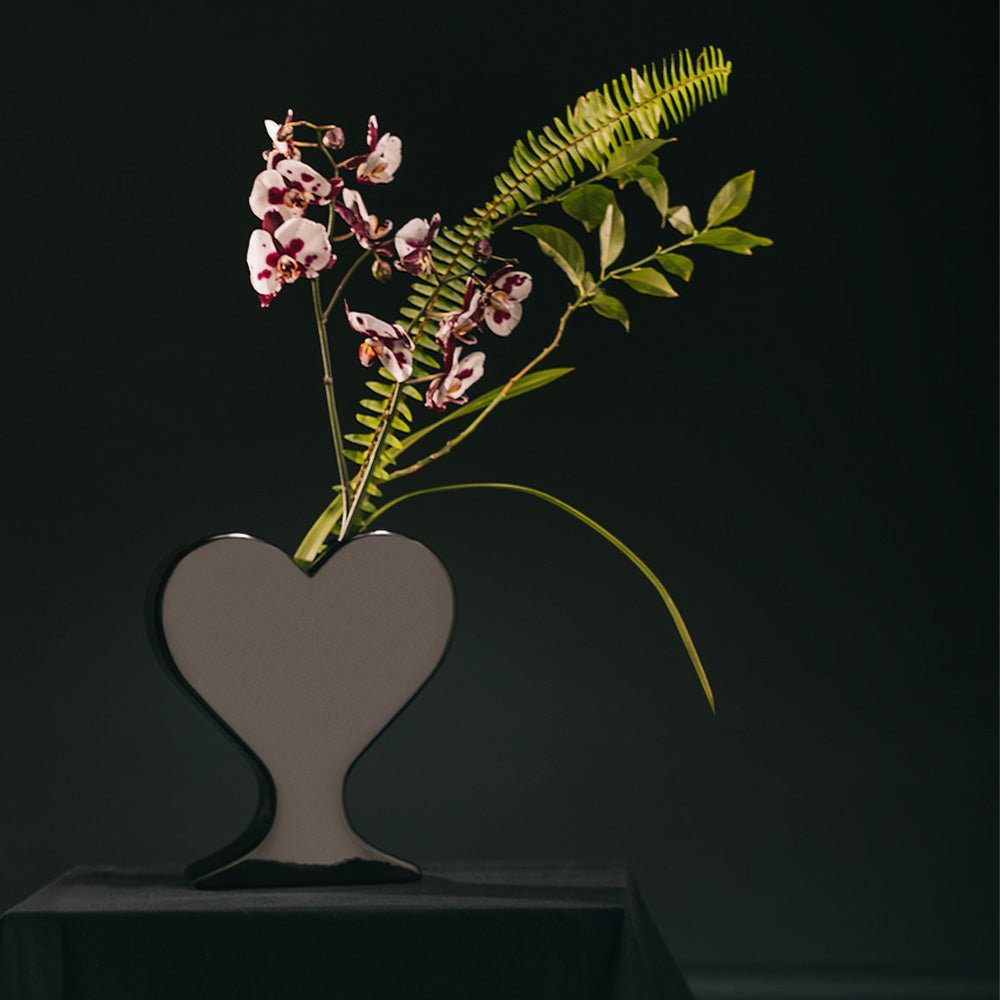 Black Heard Vase
