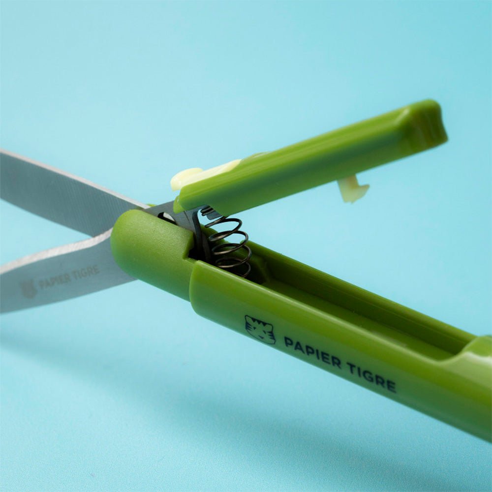 Pocket Scissors Olive Moon