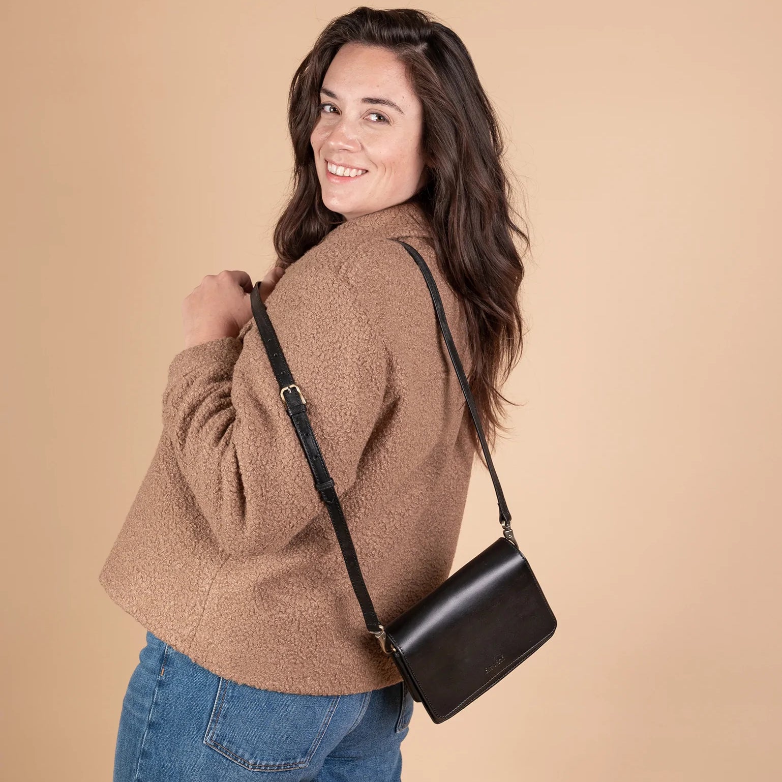 Bolso Mini Audrey Clásico Negro (Correa Tejida/ Correa de Piel)