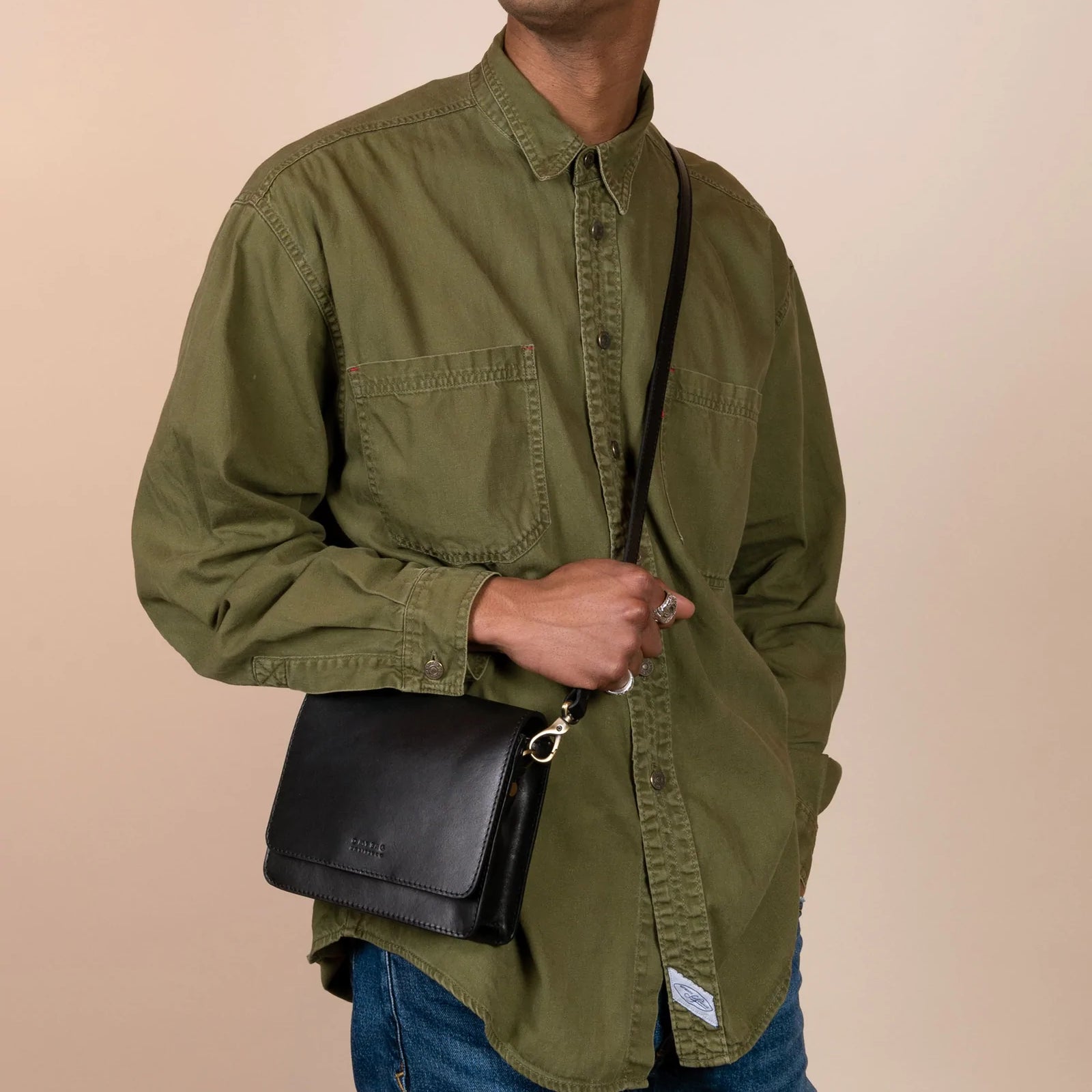 Bolso Mini Audrey Clásico Negro (Correa Tejida/ Correa de Piel)