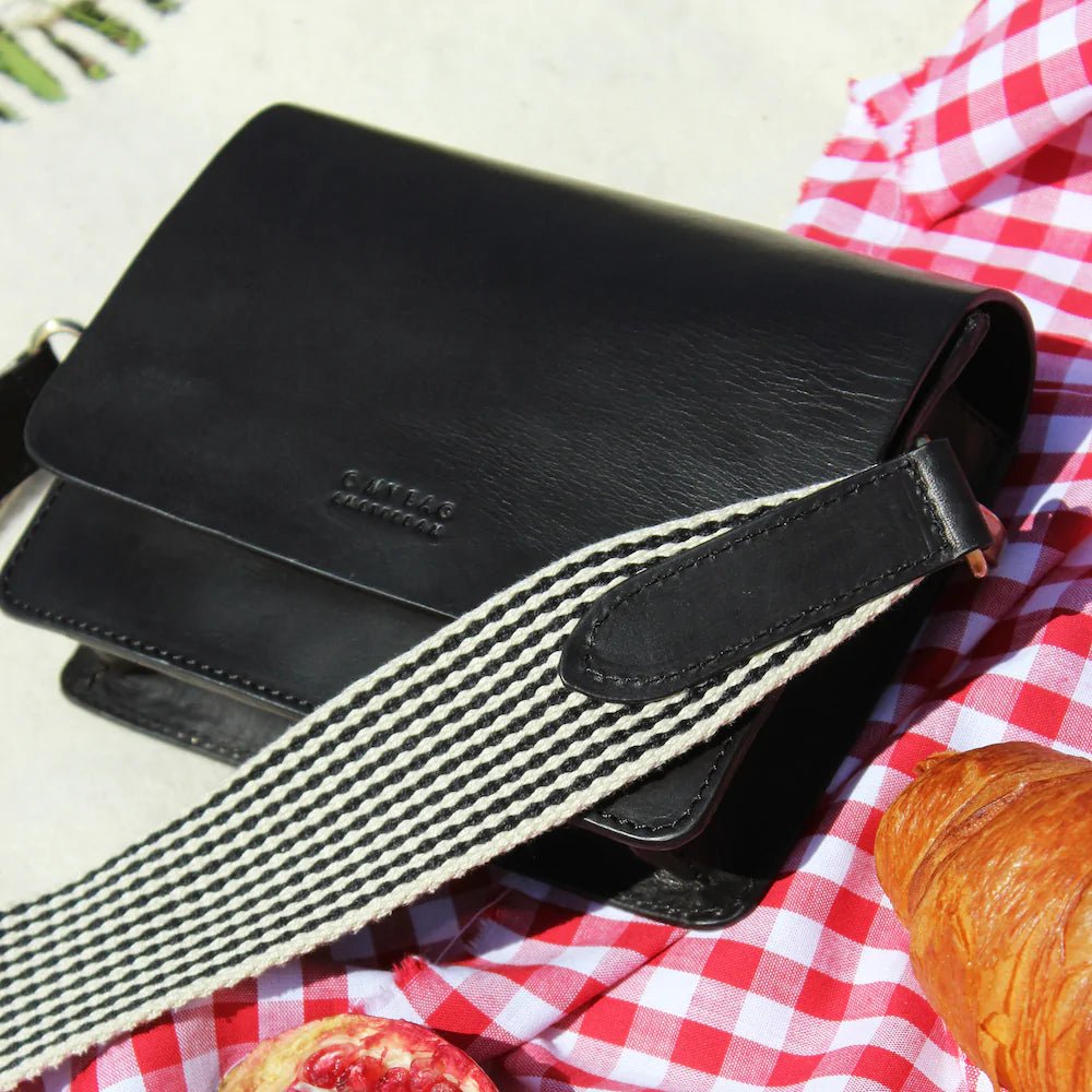 Bolso Mini Audrey Clásico Negro (Correa Tejida/ Correa de Piel)