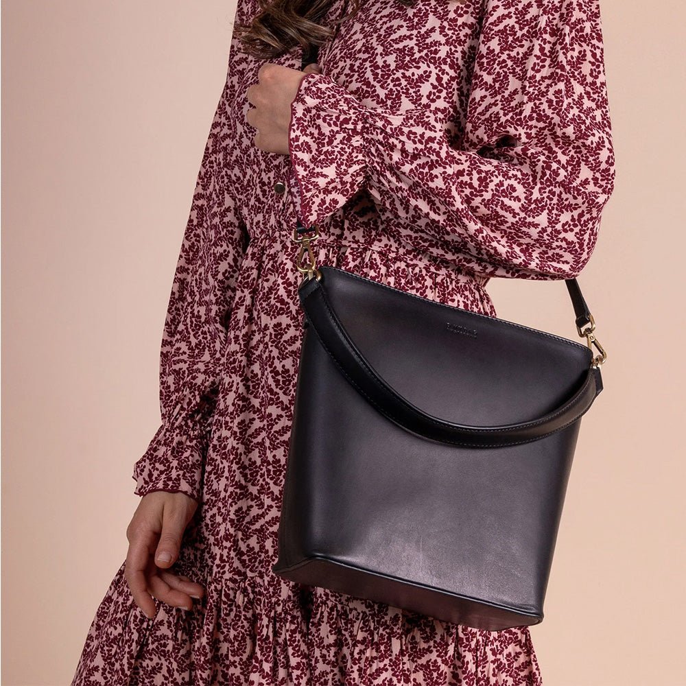 Bolso Bucket Bobbi Maxi Clásico Negro
