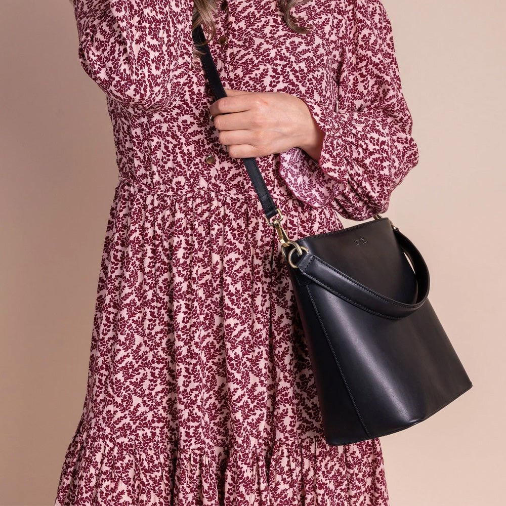 Bolso Bucket Bobbi Maxi Clásico Negro