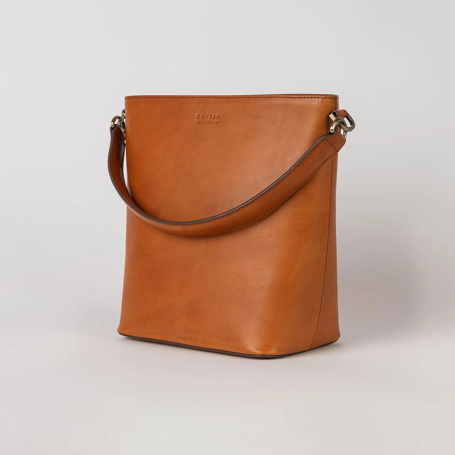 Bolso Bucket Bobbi Maxi Clásico Coñac