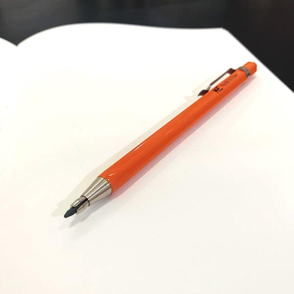 Crayon mécanique en acier orange de 2 mm