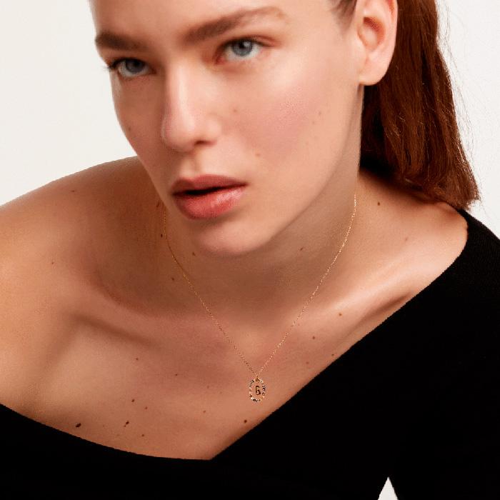 Collar Dorado Letra G