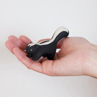 Pole Pole Wooden Animal Skunk