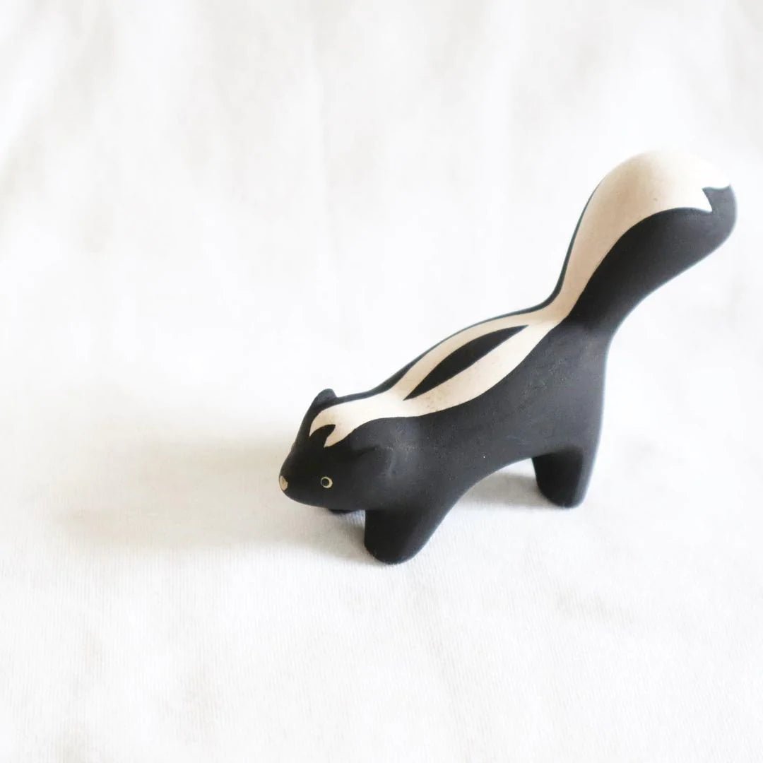 Pole Pole Wooden Animal Skunk