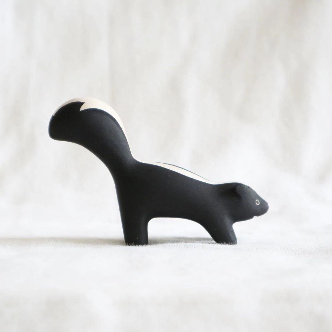 Pole Pole Wooden Animal Skunk