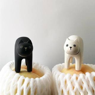 Pole Pole Wooden Animal White Cat