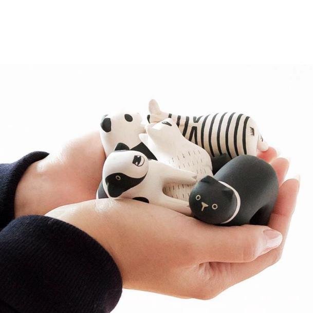 Pole Pole Wooden Animal White Cat