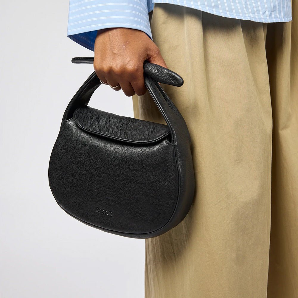 Bolso Coco Croissant - Negro Soft Grain