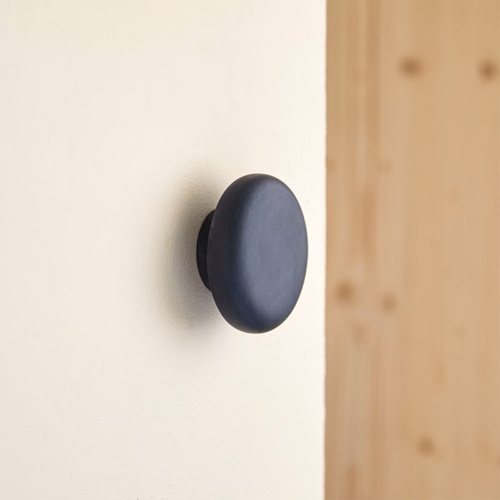Eda Black Hanger