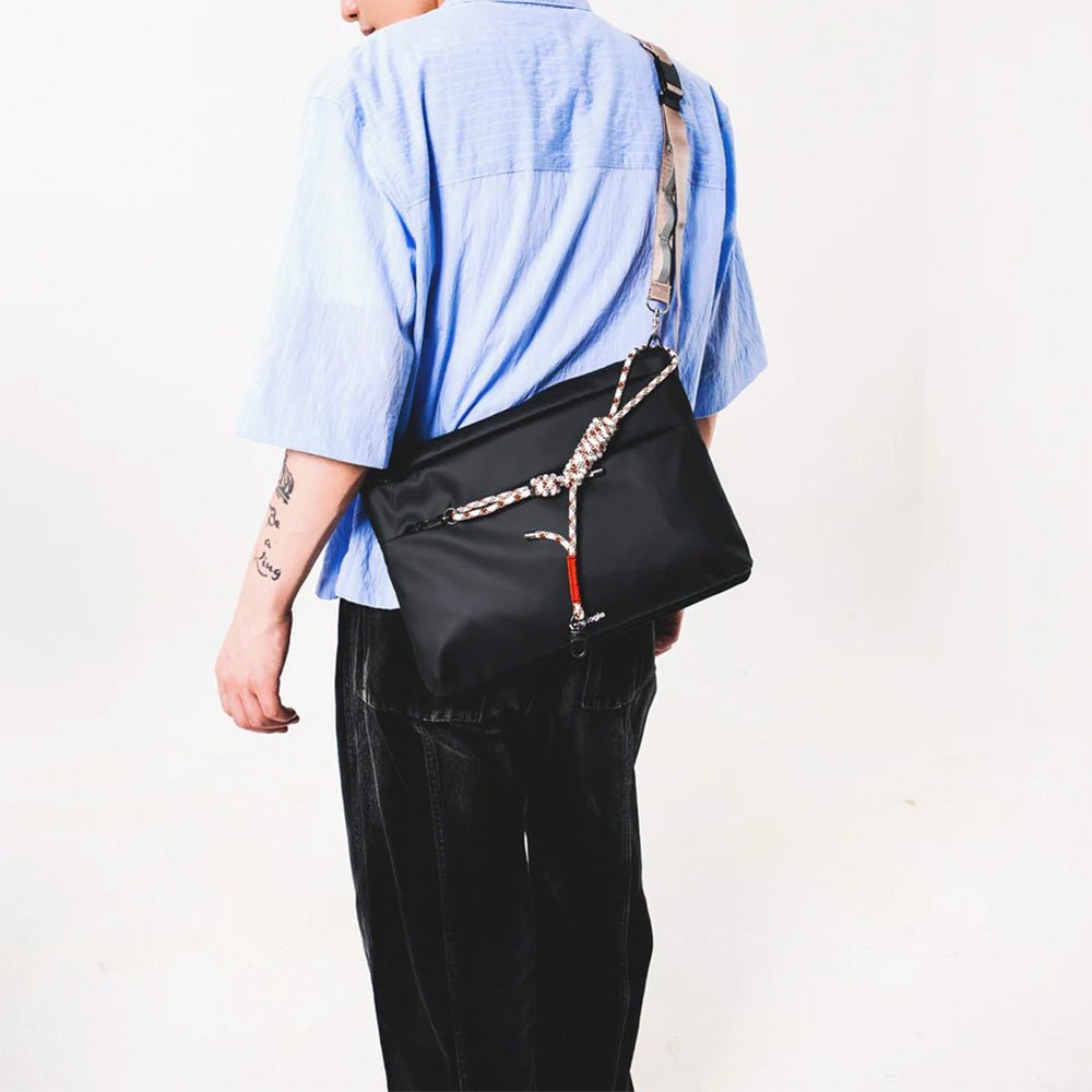 Sac plat grand noir sec