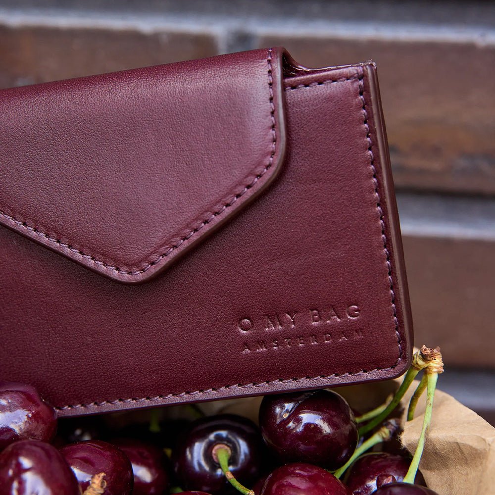 Cartera Harmonica - Dark Cherry Classic Leather