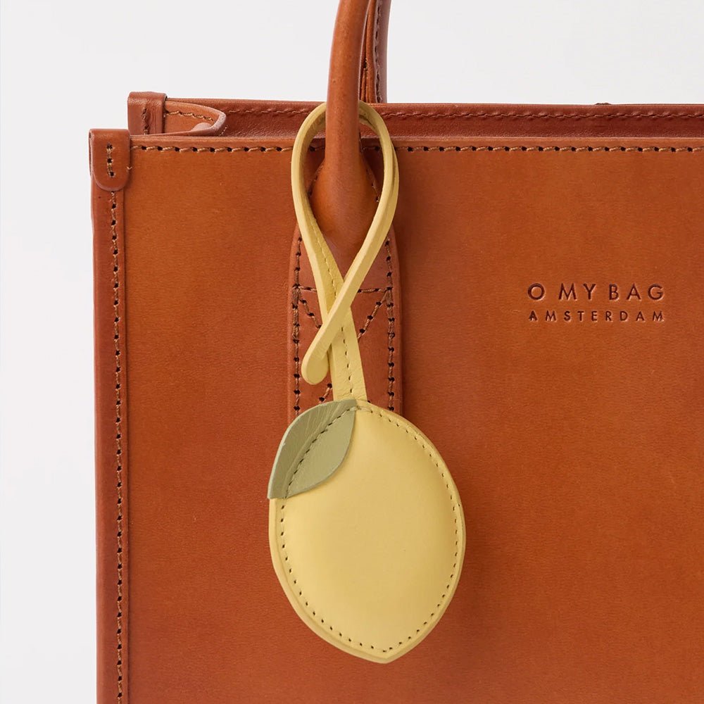 Charm Bolso Limón - Butter Yellow Classic Leather