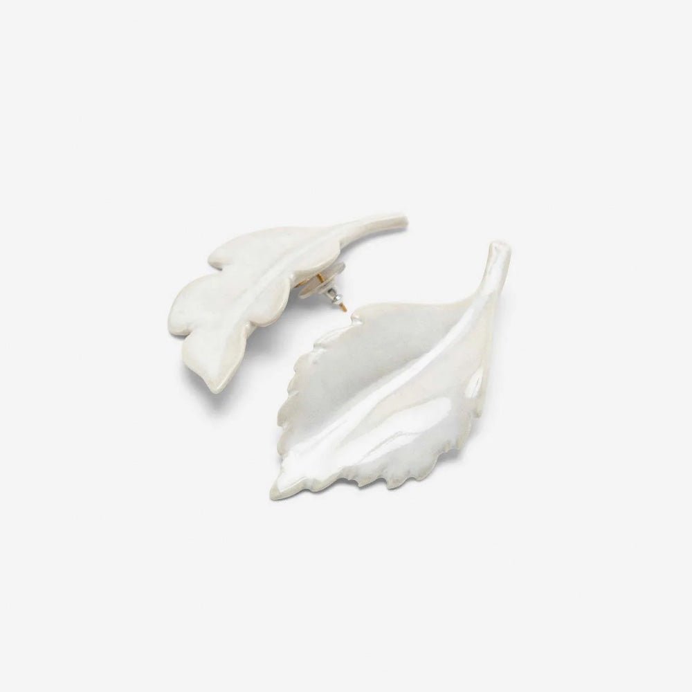 Leaf Earrings Oxid White