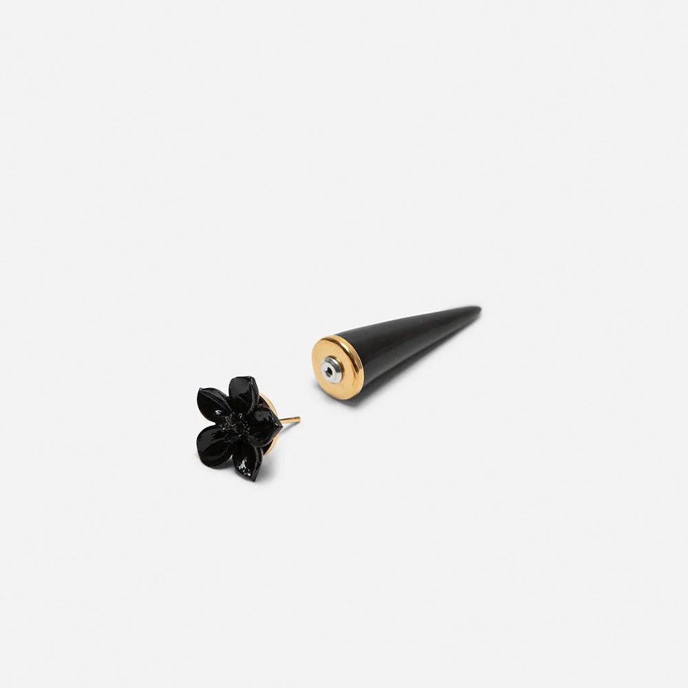 Mini Petunia Spike Sing Earring Black