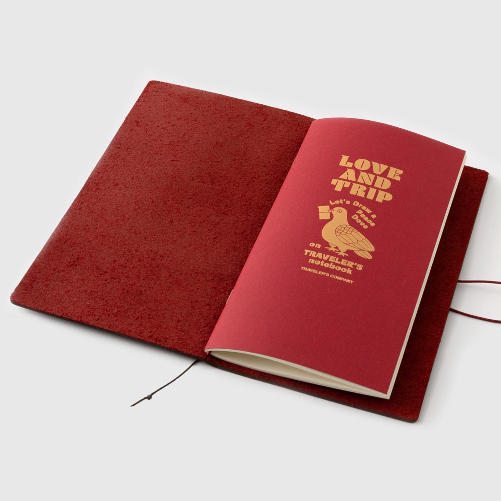 TRAVELER'S notebook LOVE AND TRIP Red - Regular Size