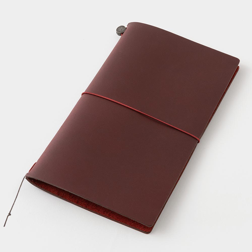 TRAVELER'S notebook LOVE AND TRIP Red - Regular Size