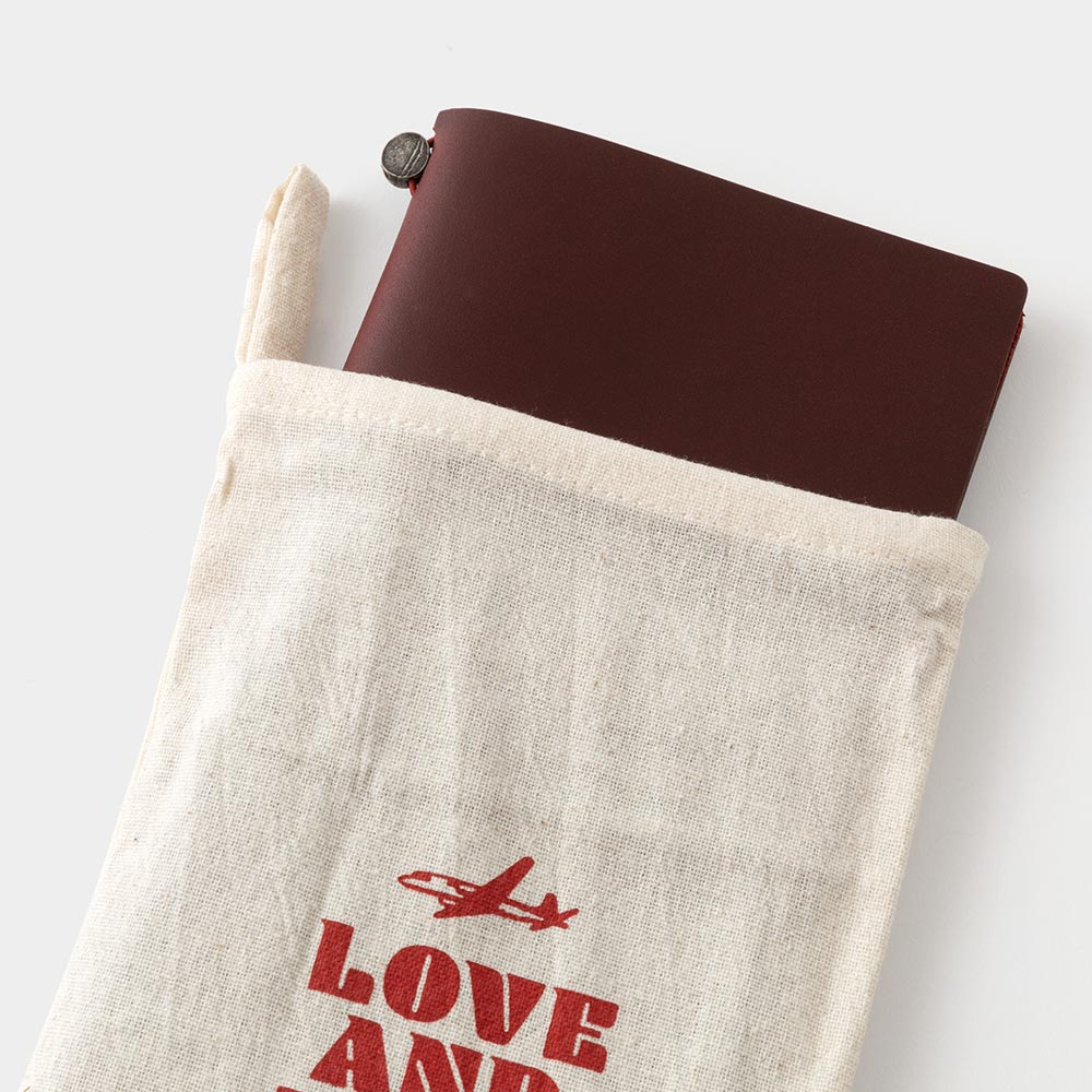 TRAVELER'S notebook LOVE AND TRIP Rojo - Tamaño Regular