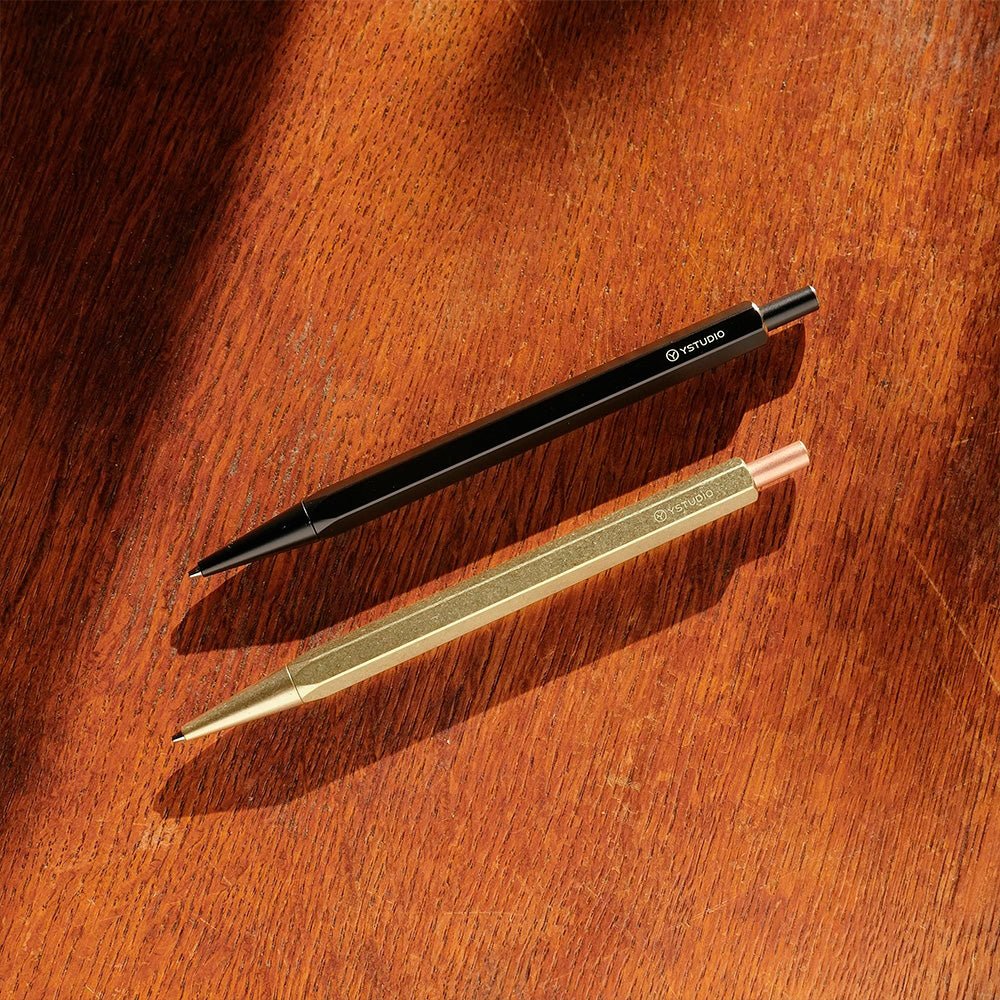 Classic Revolve - Portaminas Lite (Brass)