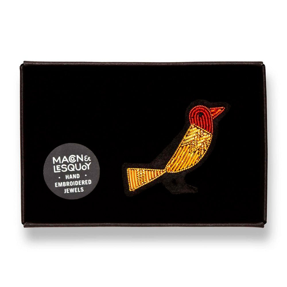 Broche brodée tête rouge
