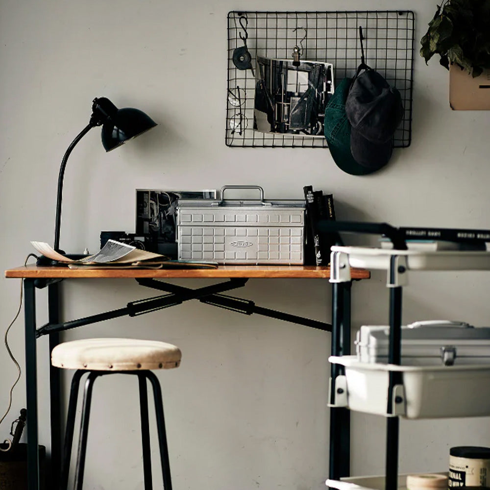 Boîte à outils argentée ST-350