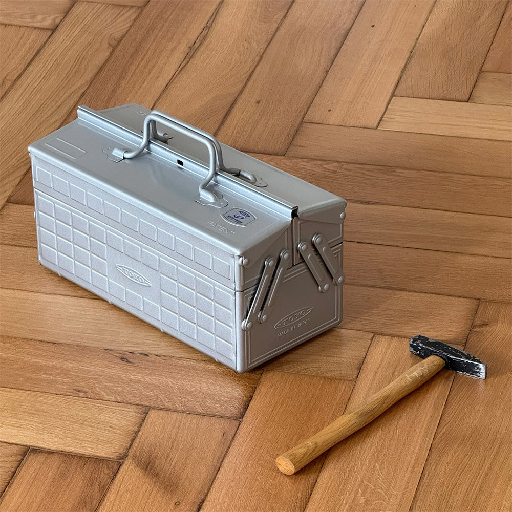 Boîte à outils argentée ST-350