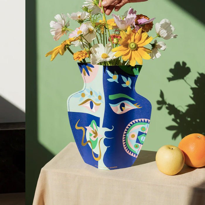 Paper Vase Olimpo Claire Johnson