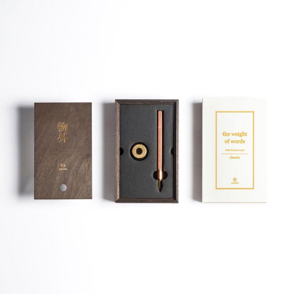 Desk Fountain Pen - Classic Nib M