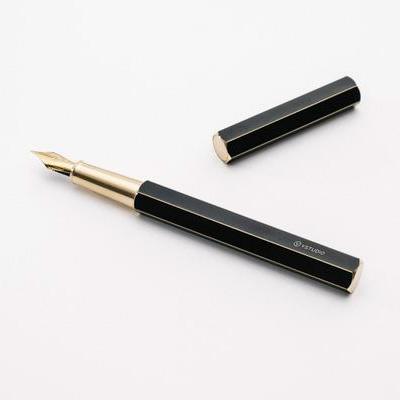 Classic Revolve Fountain Pen (Black - M Nib)