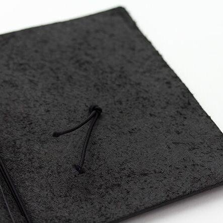 TRAVELER'S notebook - Format Passeport Noir