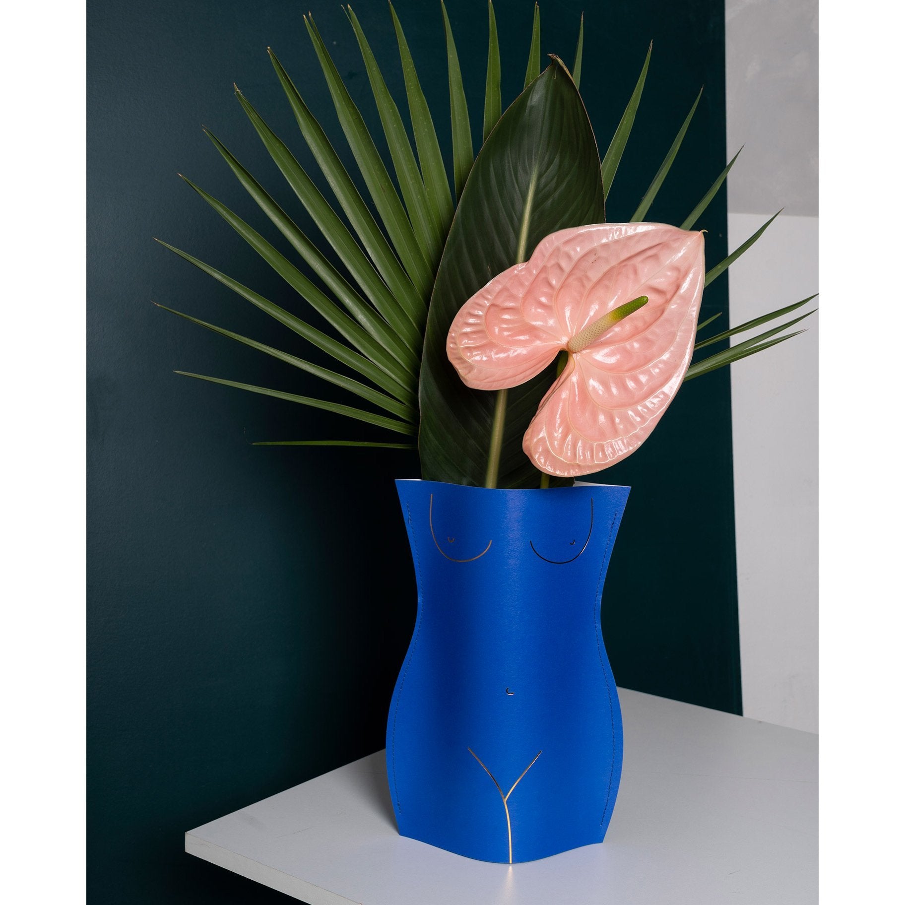 Paper Vase Venus Blue